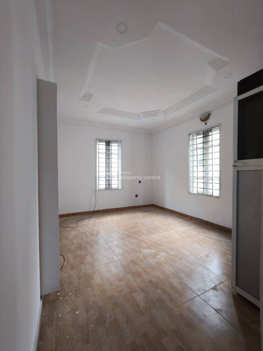 Well Renovated 5 Bedroom Fully Detached with Bq, Ikota, Lekki, Lagos, Detached Duplex for Rent