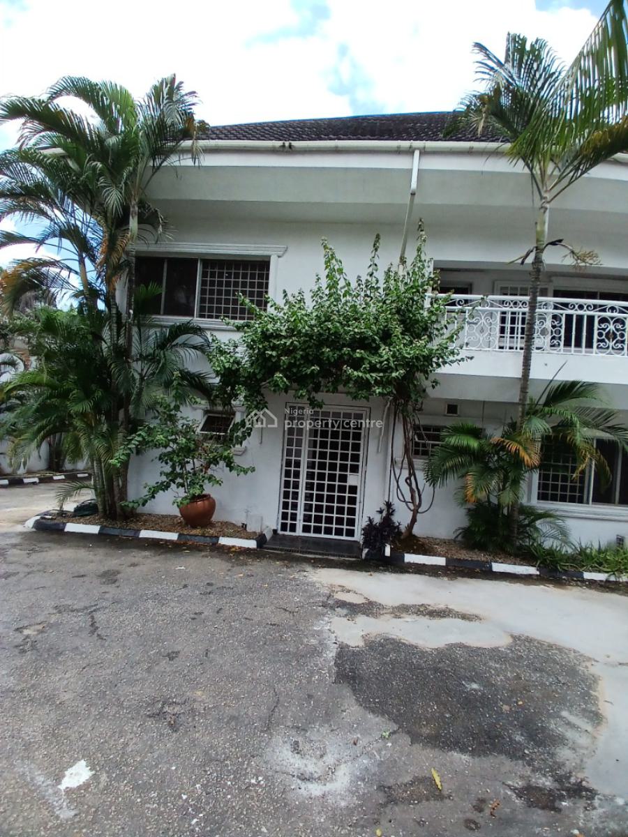 Well Renovated, 4 Bedroom Detached Duplex with 1 Room Bq, Maitama District, Abuja, Detached Duplex for Rent