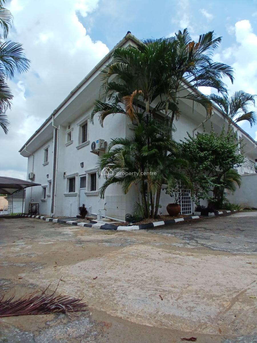 Well Renovated, 4 Bedroom Detached Duplex with 1 Room Bq, Maitama District, Abuja, Detached Duplex for Rent