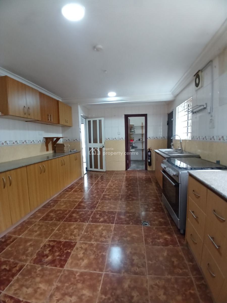 Well Renovated, 4 Bedroom Detached Duplex with 1 Room Bq, Maitama District, Abuja, Detached Duplex for Rent