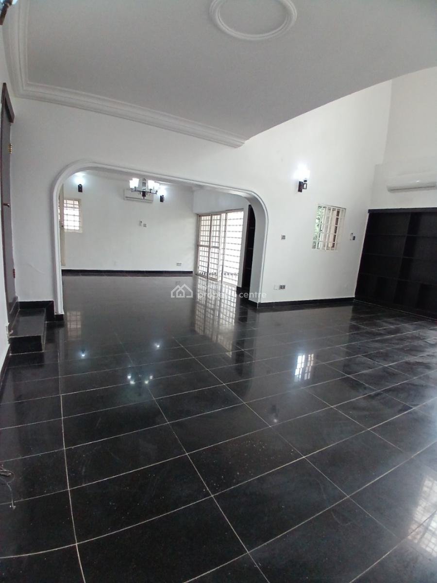 Well Renovated, 4 Bedroom Detached Duplex with 1 Room Bq, Maitama District, Abuja, Detached Duplex for Rent