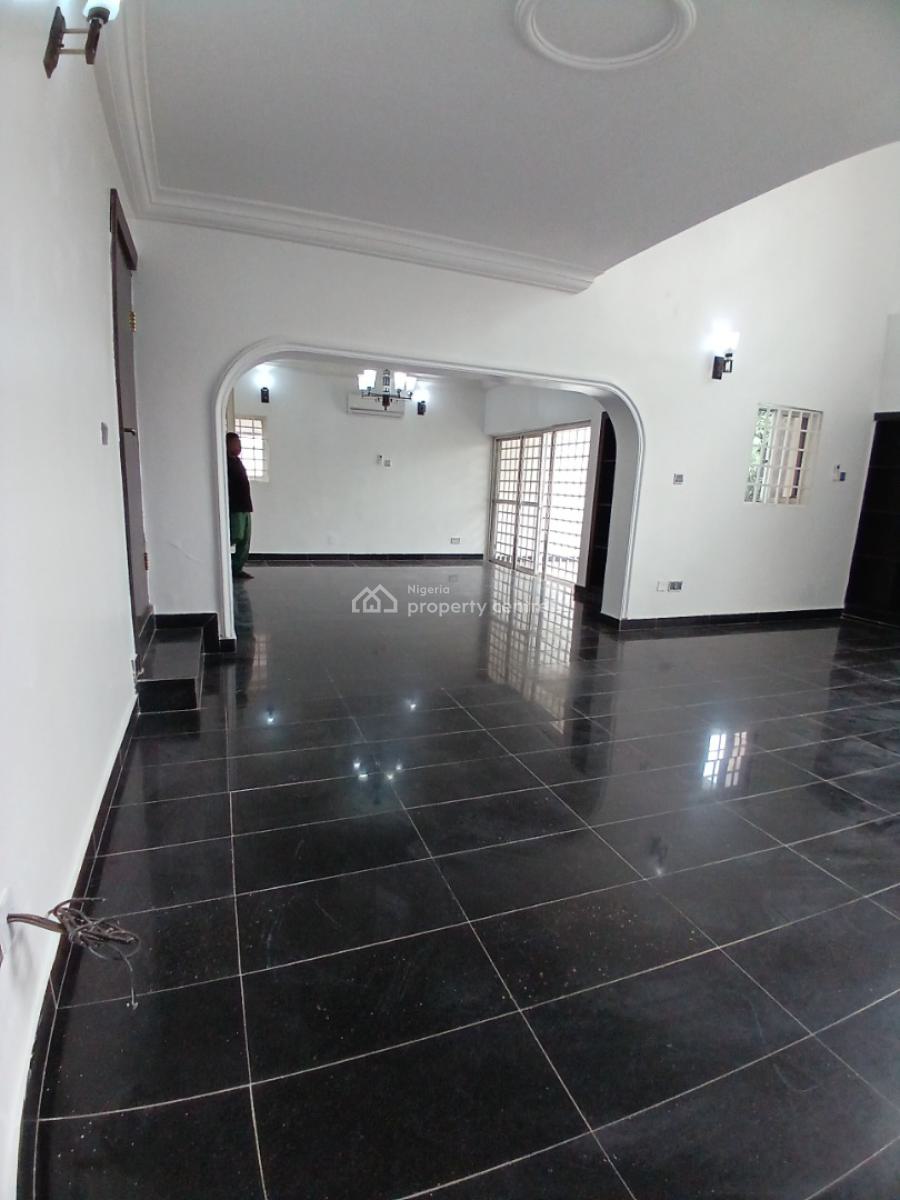 Well Renovated, 4 Bedroom Detached Duplex with 1 Room Bq, Maitama District, Abuja, Detached Duplex for Rent