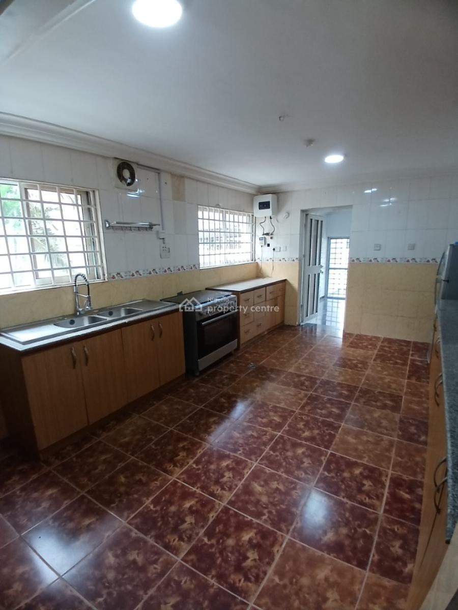 Well Renovated, 4 Bedroom Detached Duplex with 1 Room Bq, Maitama District, Abuja, Detached Duplex for Rent