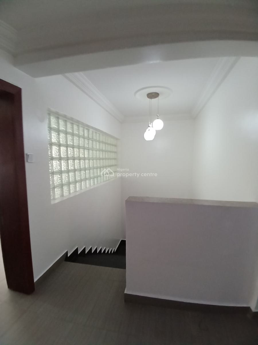 Well Renovated, 4 Bedroom Detached Duplex with 1 Room Bq, Maitama District, Abuja, Detached Duplex for Rent