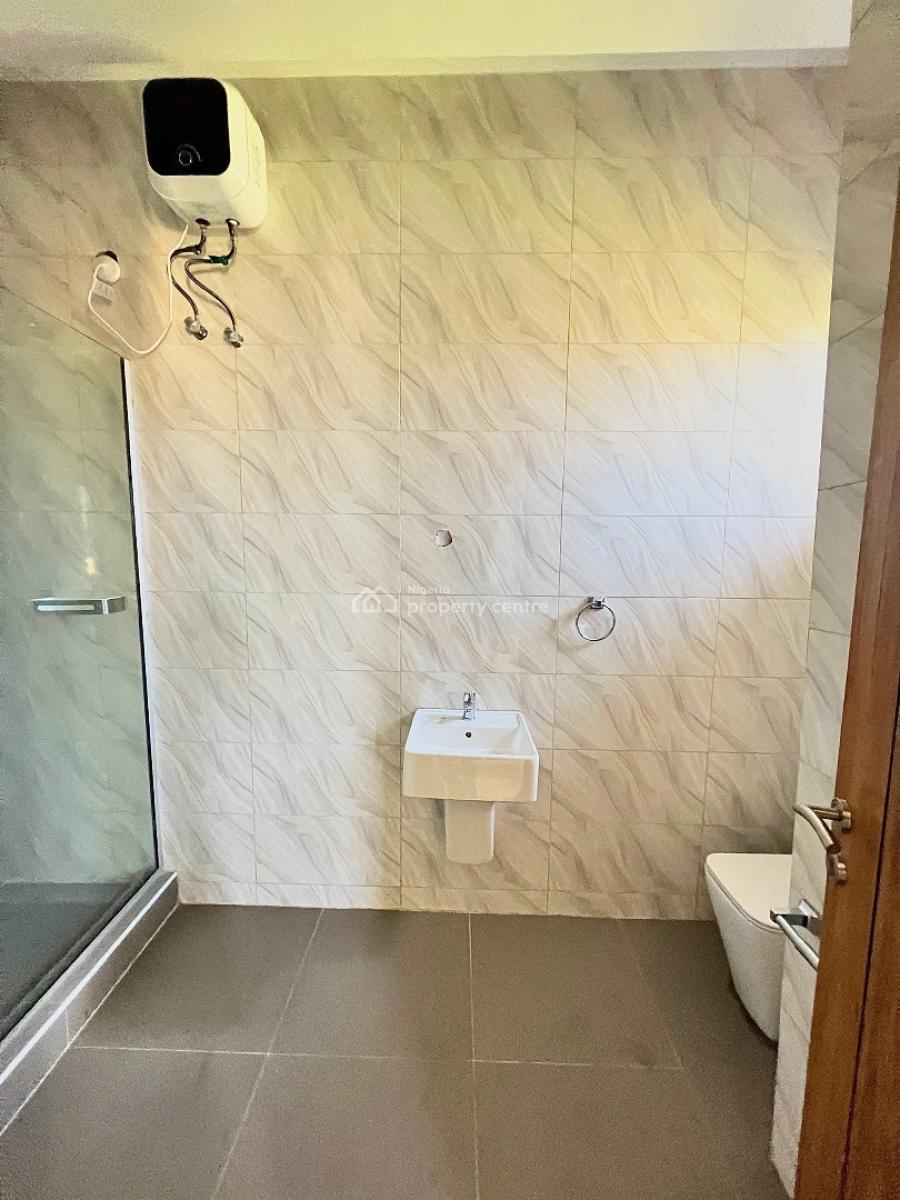 Luxury 2 Bedroom Penthouse with Bq and Elevator in a Secure Estate, Lekki Phase 1, Lekki, Lagos, House for Rent