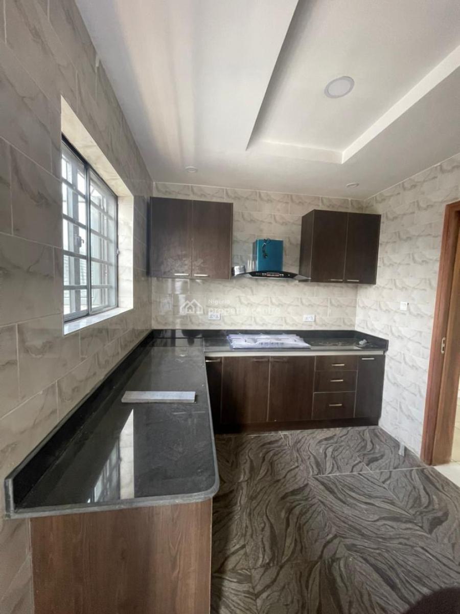 New Build 3 Bedroom Apartment, Osapa, Lekki, Lagos, Flat / Apartment for Rent