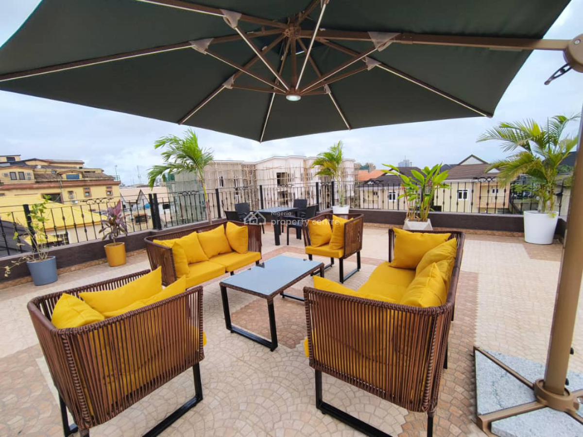 *spacious  Brand New 2 Bedroom Rooftop Apartment, Lekki Phase 1, Lekki, Lagos, Flat / Apartment Short Let