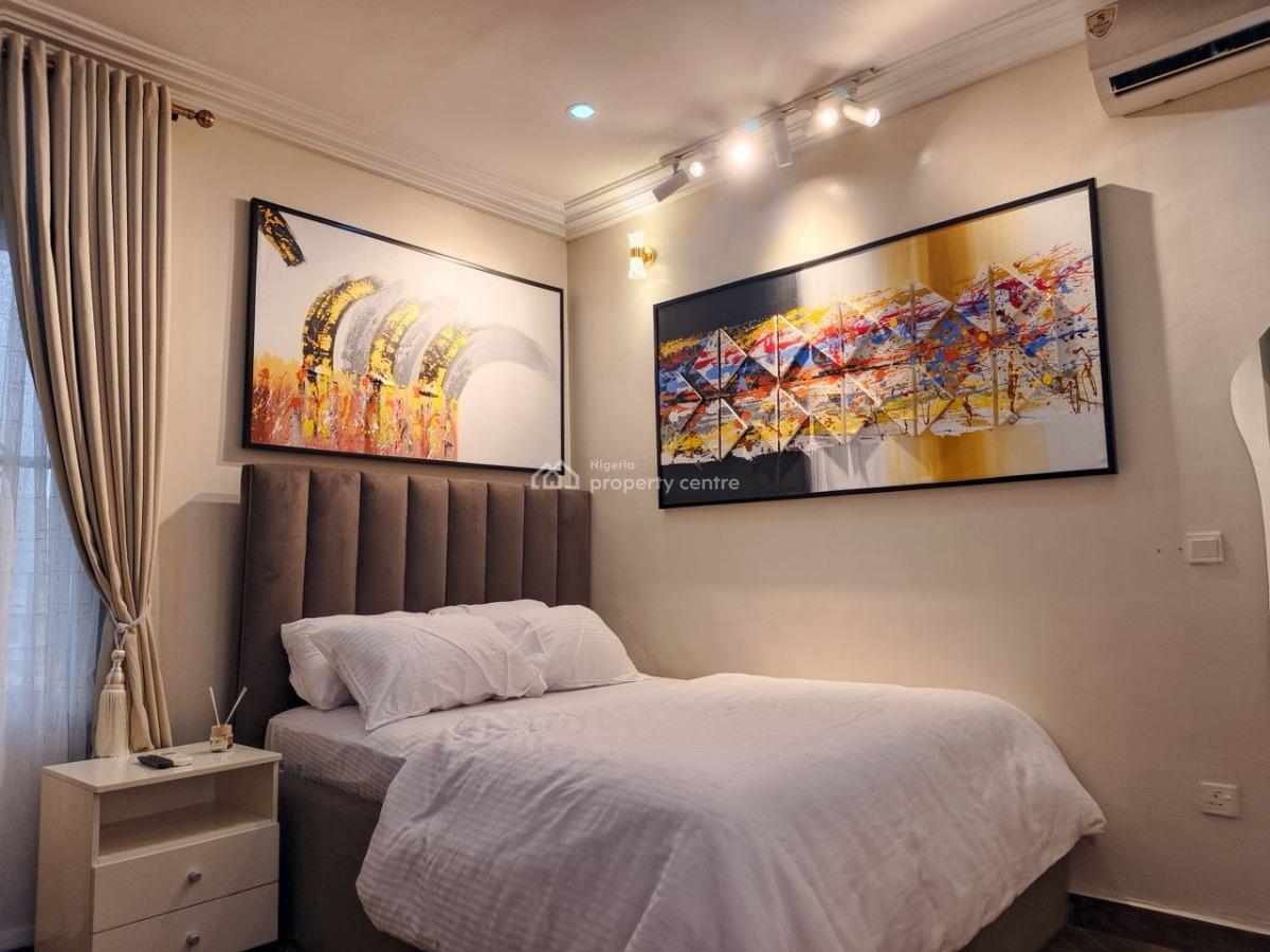 *spacious  Brand New 2 Bedroom Rooftop Apartment, Lekki Phase 1, Lekki, Lagos, Flat / Apartment Short Let