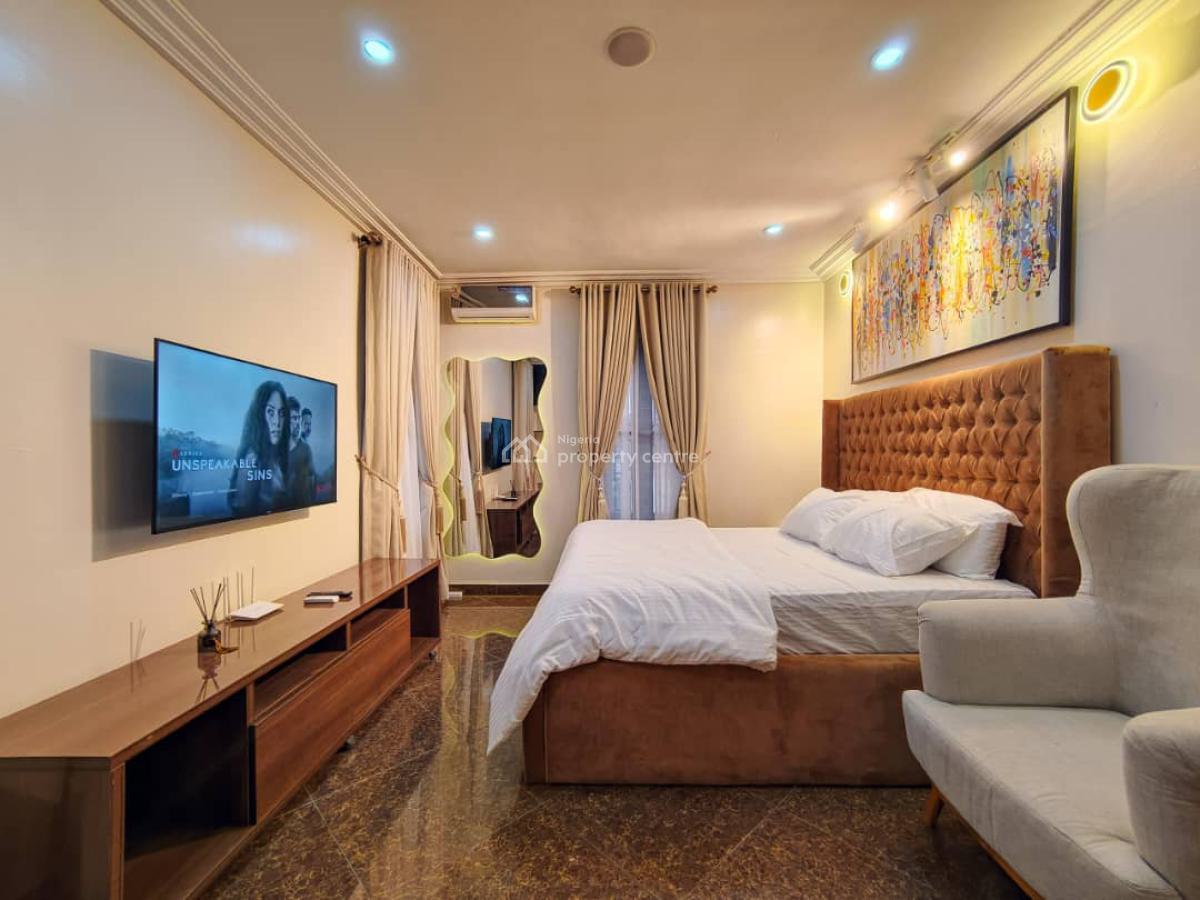 *spacious  Brand New 2 Bedroom Rooftop Apartment, Lekki Phase 1, Lekki, Lagos, Flat / Apartment Short Let