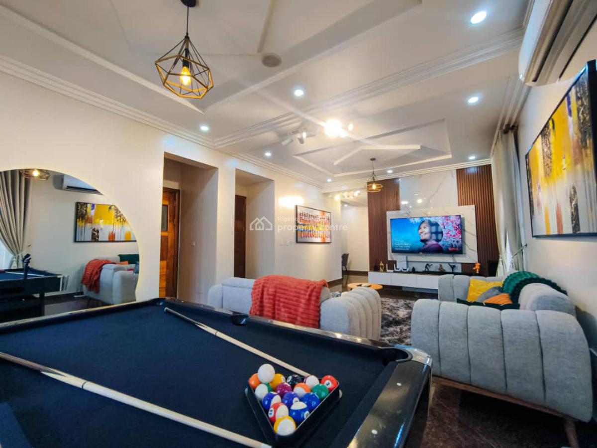 *spacious  Brand New 2 Bedroom Rooftop Apartment, Lekki Phase 1, Lekki, Lagos, Flat / Apartment Short Let