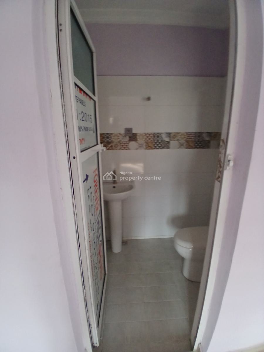 2 Bedroom Flat, Alashilla Estate, Ogombo, Ajah, Lagos, House for Rent