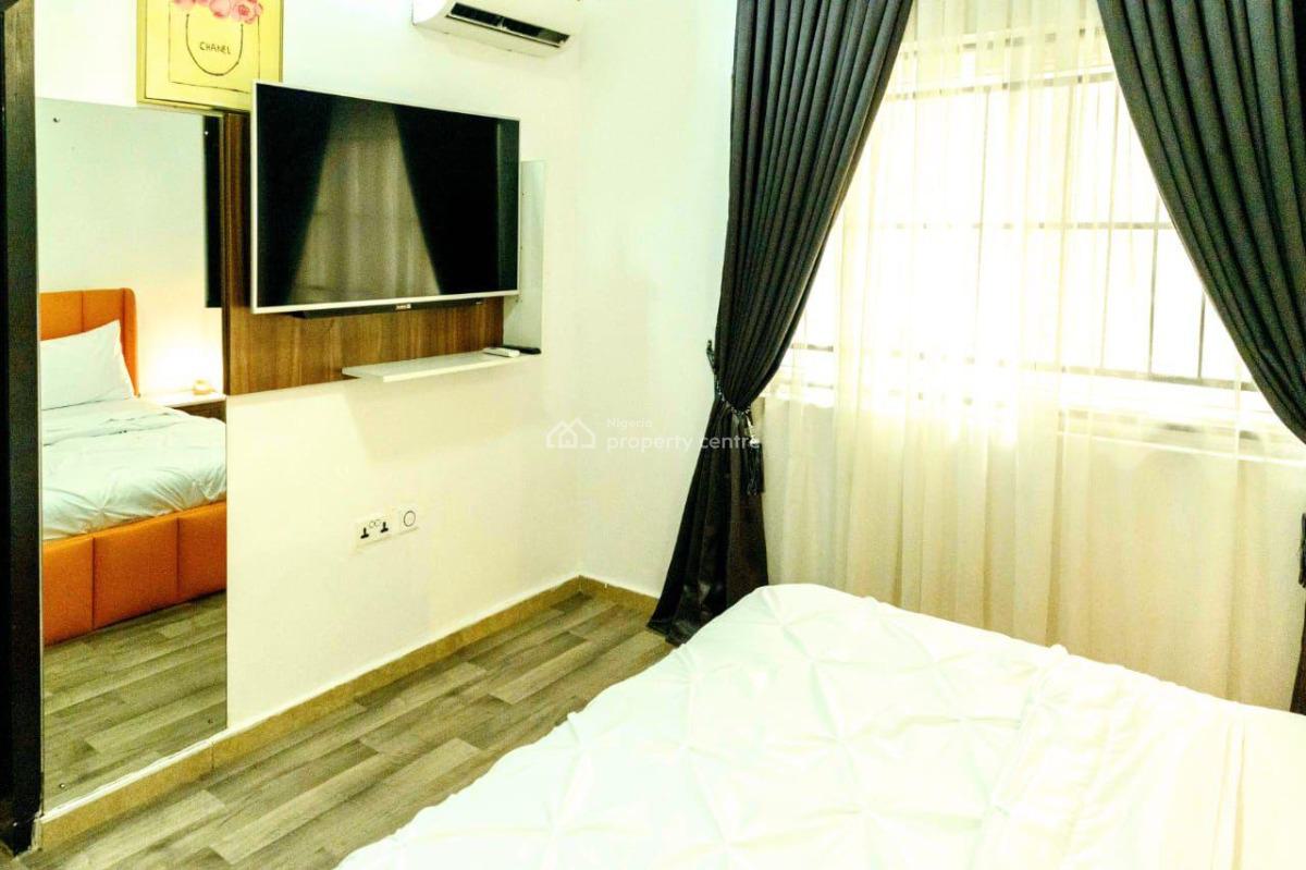 Fully Furnished 3 Bedroom Apartment with Excellent Facilities, Ikate, Lekki, Lagos, Flat / Apartment Short Let