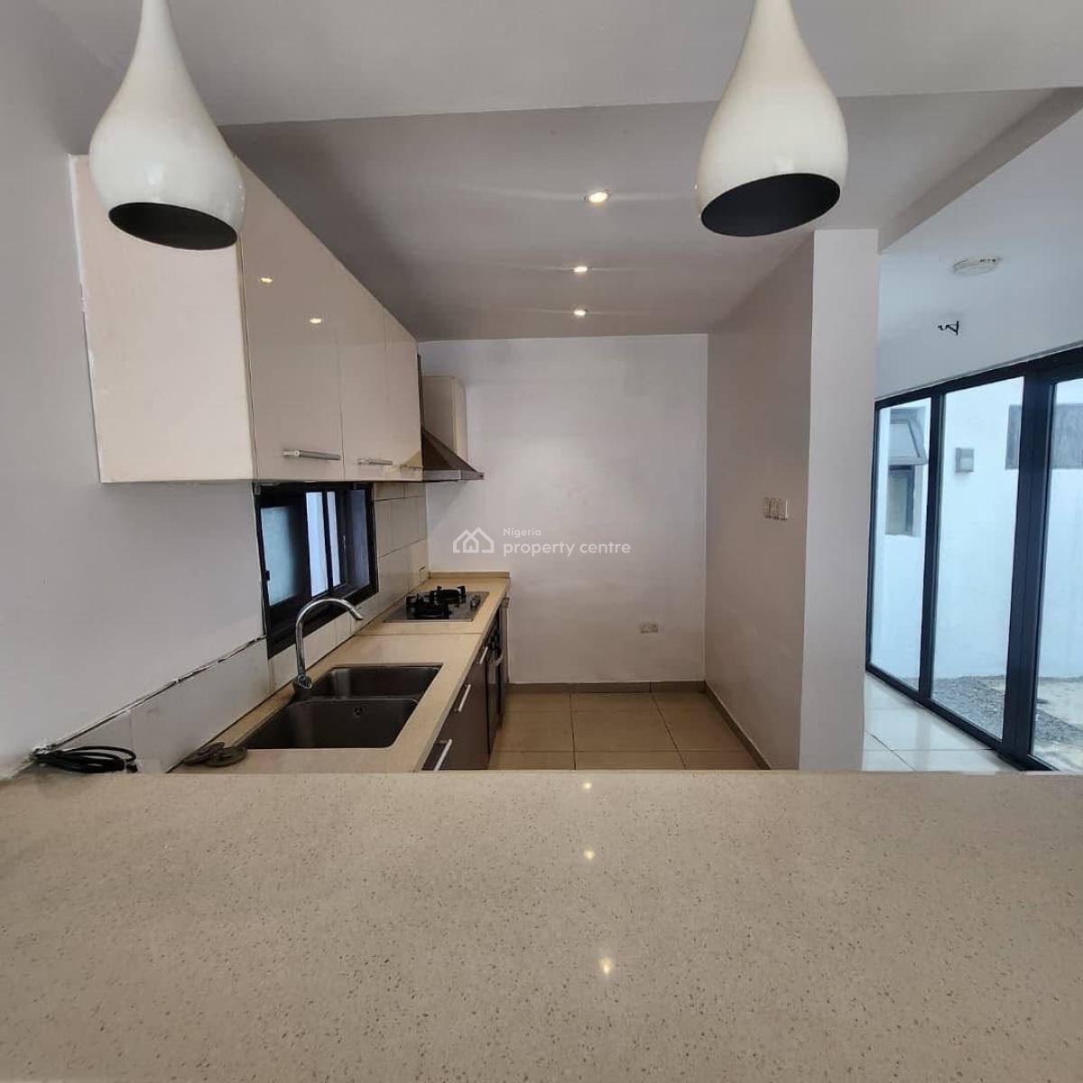 Neatly Built 2 Bedroom Apartment, Osapa, Lekki, Lagos, Flat / Apartment for Rent