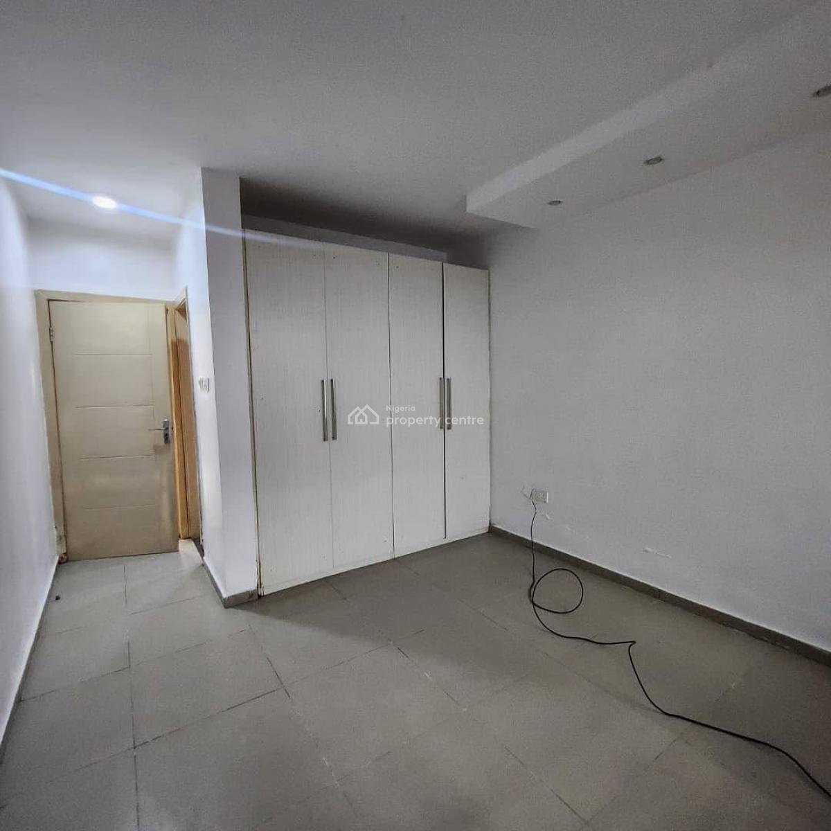 Neatly Built 2 Bedroom Apartment, Osapa, Lekki, Lagos, Flat / Apartment for Rent