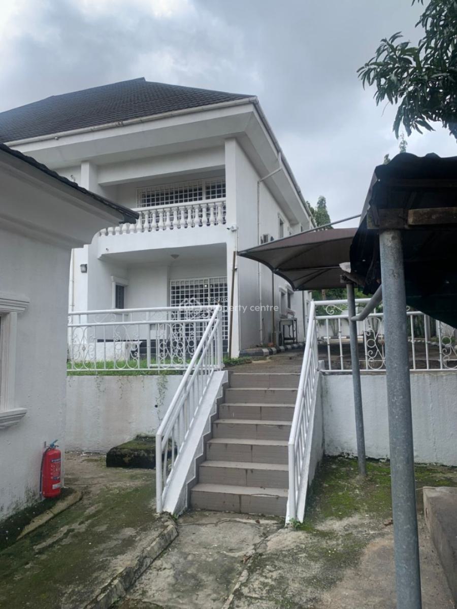 Nice 5 Bedrooms Semi-detached Duplex with Bq, Off Ibb Boulevard, Maitama District, Abuja, Semi-detached Duplex for Rent