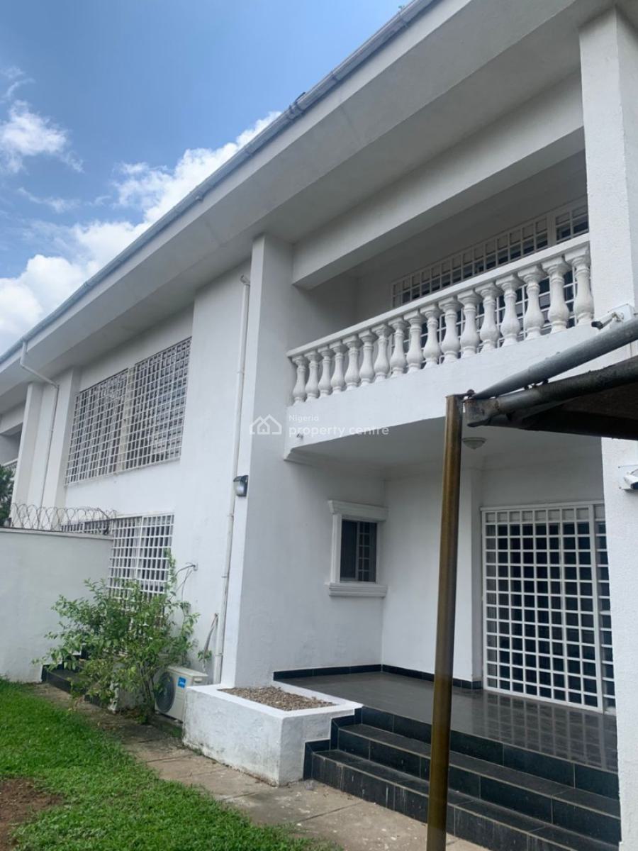 Nice 5 Bedrooms Semi-detached Duplex with Bq, Off Ibb Boulevard, Maitama District, Abuja, Semi-detached Duplex for Rent