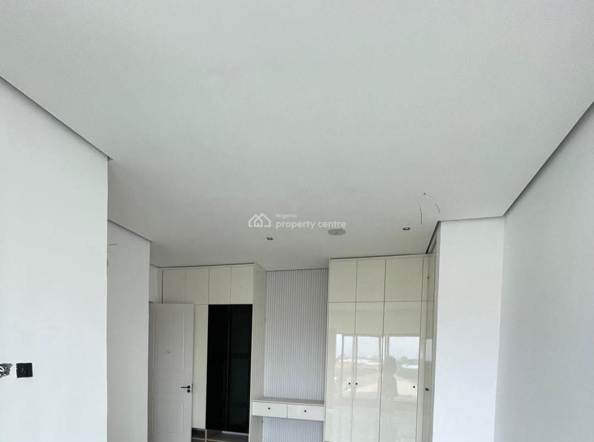 Brand New Spacious Fully Serviced 3 Bedroom Flat, Lekki Phase 1, Lekki, Lagos, Flat / Apartment for Rent