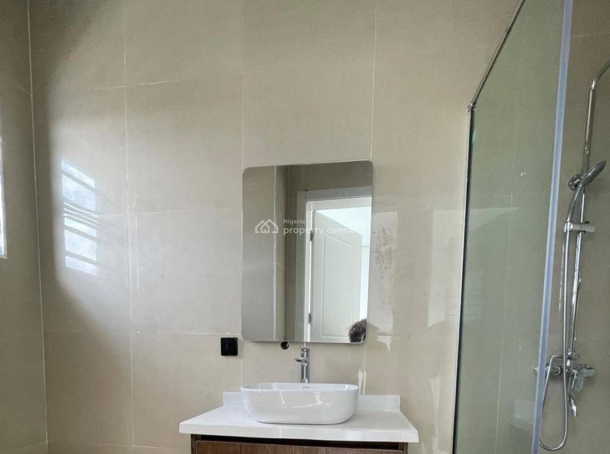 Brand New Spacious Fully Serviced 3 Bedroom Flat, Lekki Phase 1, Lekki, Lagos, Flat / Apartment for Rent