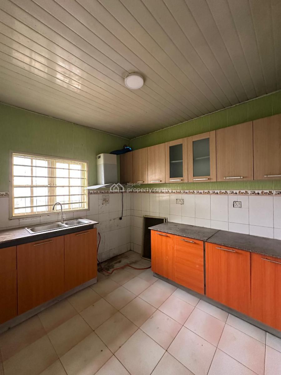Neatly Built 3 Bedroom Apartment, Idado, Lekki, Lagos, Flat / Apartment for Rent