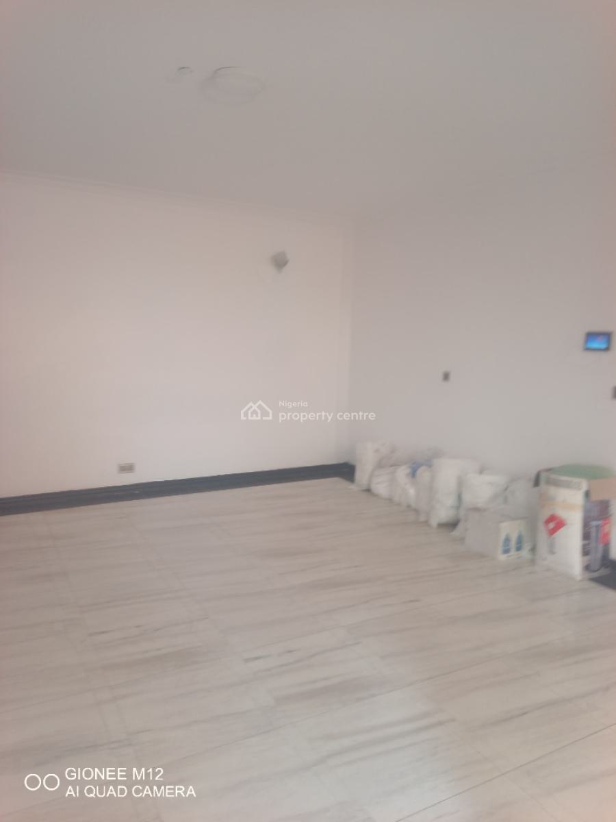 Lovely 3 Bed Room Flat with Bq and Elevator, Alcove Estate Access Control, Alagomeji, Yaba, Lagos, Flat / Apartment for Sale