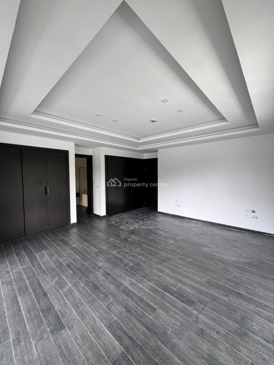 Spacious 3 Bedroom Apartment with Bq in a Secure Estate, Ikoyi, Lagos, Flat / Apartment for Rent