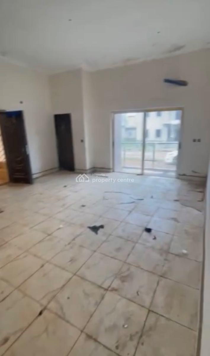 Spacious 2 Bedroom En-suite Flat, Kabusa, Abuja, Block of Flats for Sale
