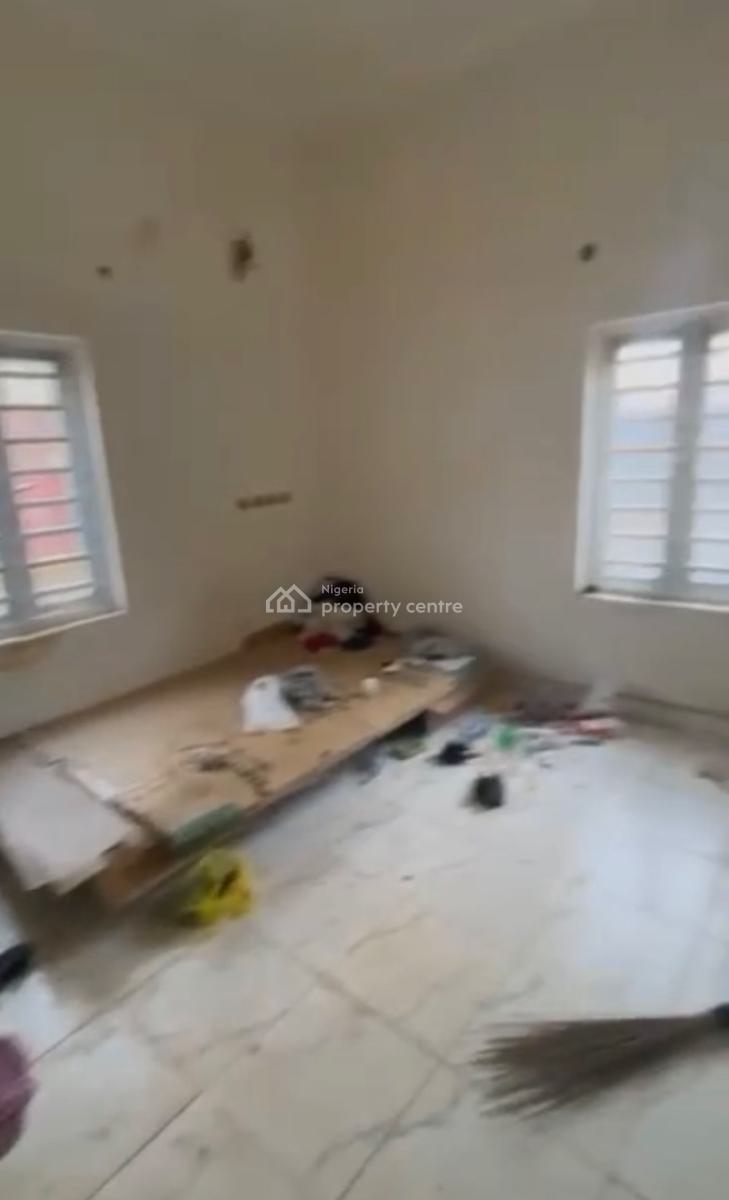 Spacious 2 Bedroom En-suite Flat, Kabusa, Abuja, Block of Flats for Sale