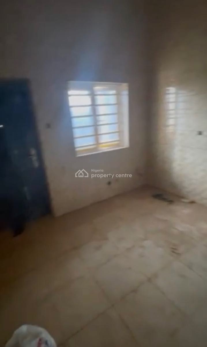Spacious 2 Bedroom En-suite Flat, Kabusa, Abuja, Block of Flats for Sale