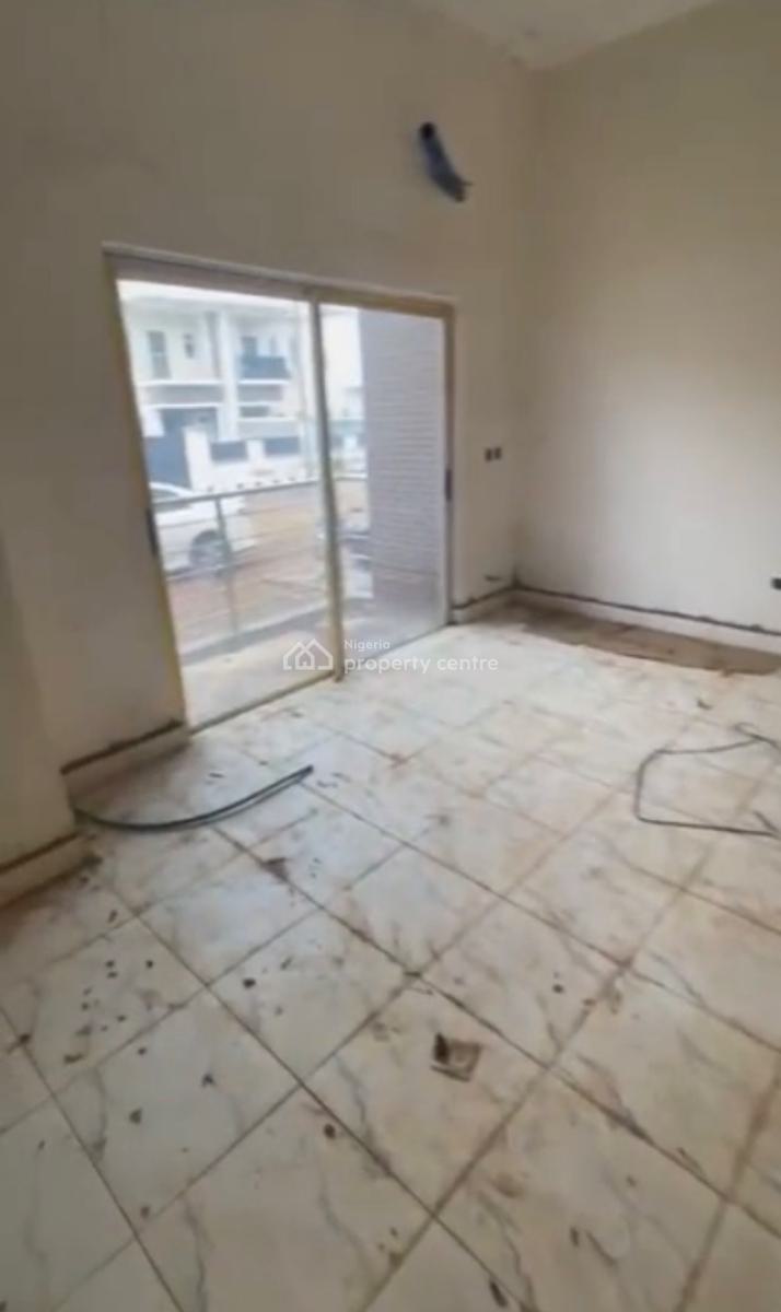 Spacious 2 Bedroom En-suite Flat, Kabusa, Abuja, Block of Flats for Sale