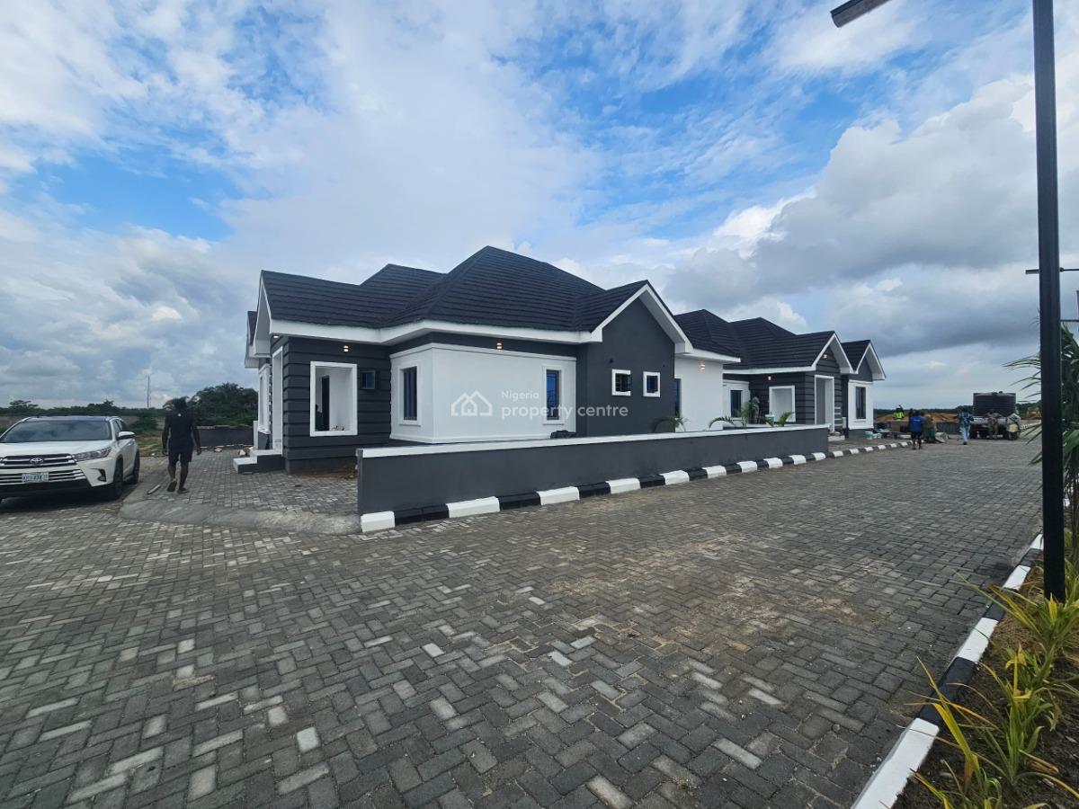 Well Built 3 4 Bedroom with Swimming Pool, Lekki Avana Phase 2, Eleranigbe, Ibeju Lekki, Lagos, Detached Bungalow for Sale