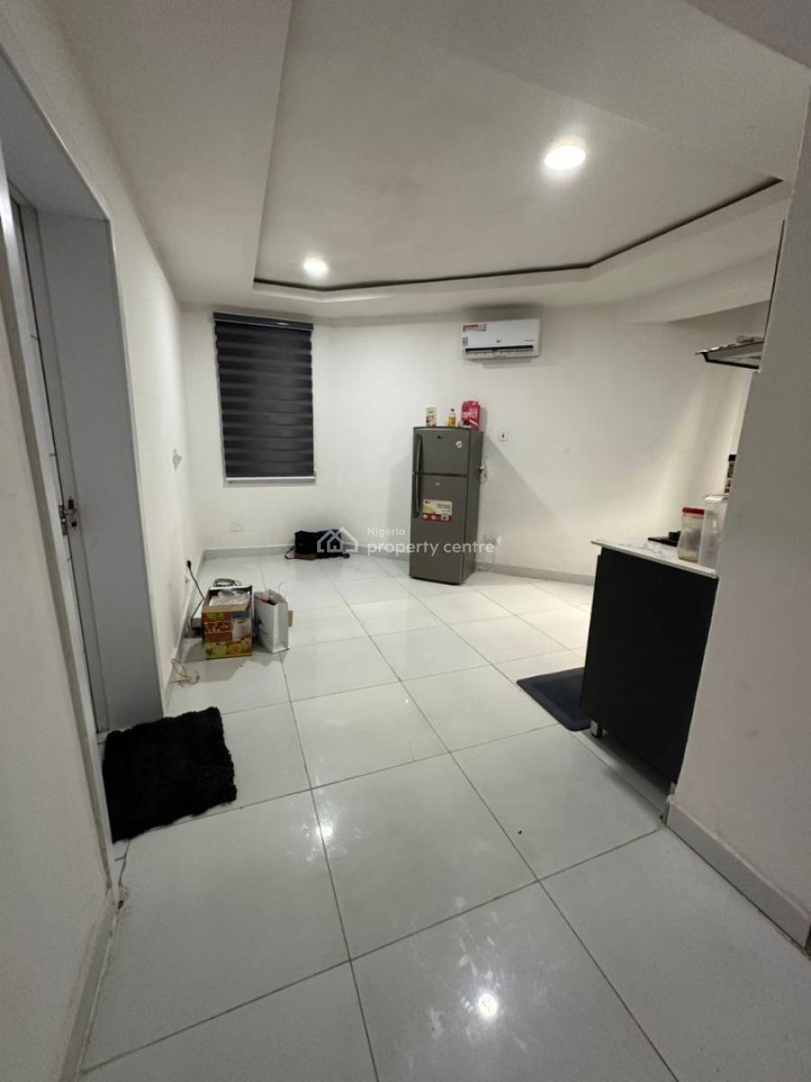 Partly Furnished Serviced Mini Flat in Lekki Phase 1, Off Admiralty Way Lekki Phase 1, Lekki Phase 1, Lekki, Lagos, Mini Flat (room and Parlour) for Rent