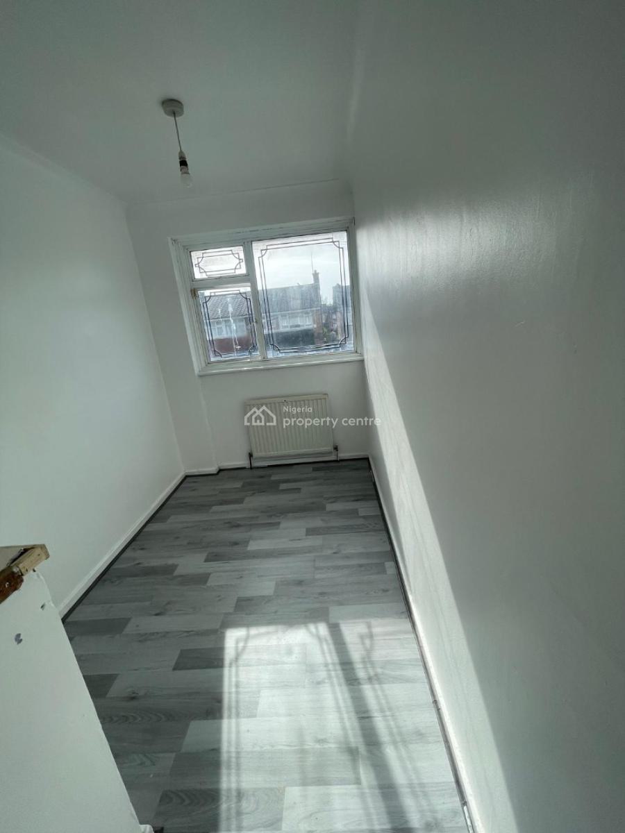 Luxury 3-bedroom Apartment with Bq, Victoria Island (vi), Lagos, Flat / Apartment for Sale