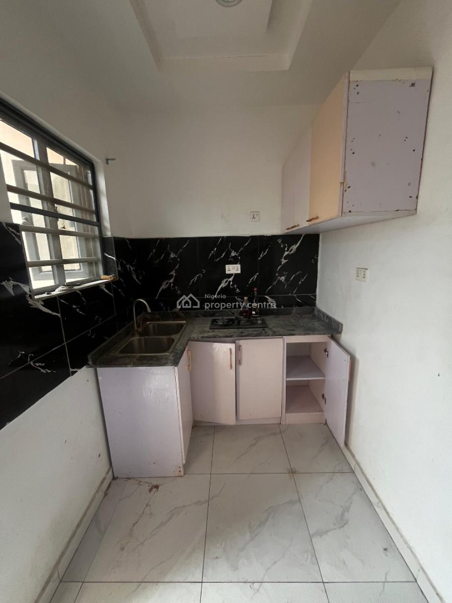 2 Bedroom Apartment, Ikota, Lekki, Lagos, Flat / Apartment for Rent