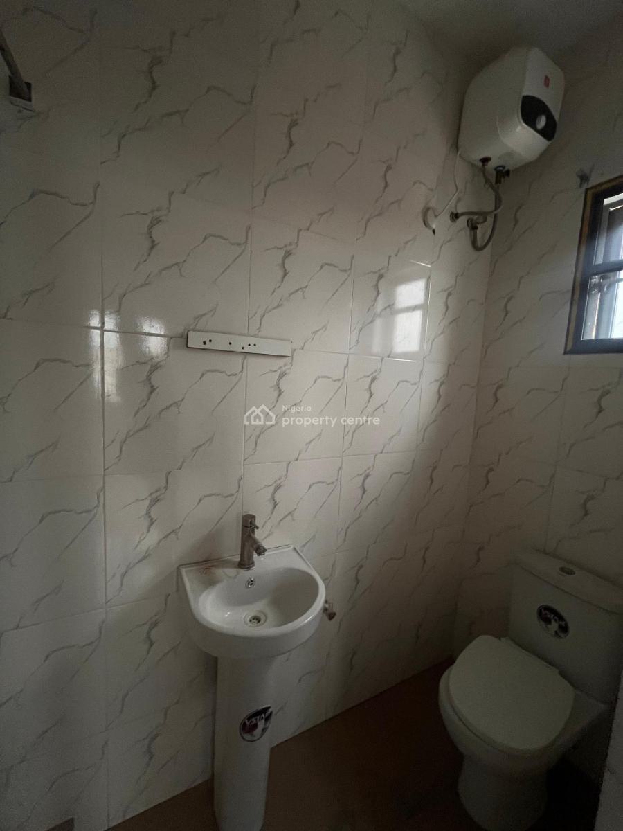 2 Bedroom Apartment, Ikota, Lekki, Lagos, Flat / Apartment for Rent