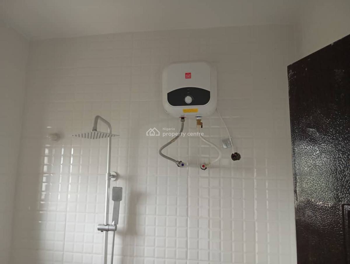 Luxury 3 Bedroom Flat Upstairs, Phase 2, Oribanwa, Ibeju Lekki, Lagos, Flat / Apartment for Rent