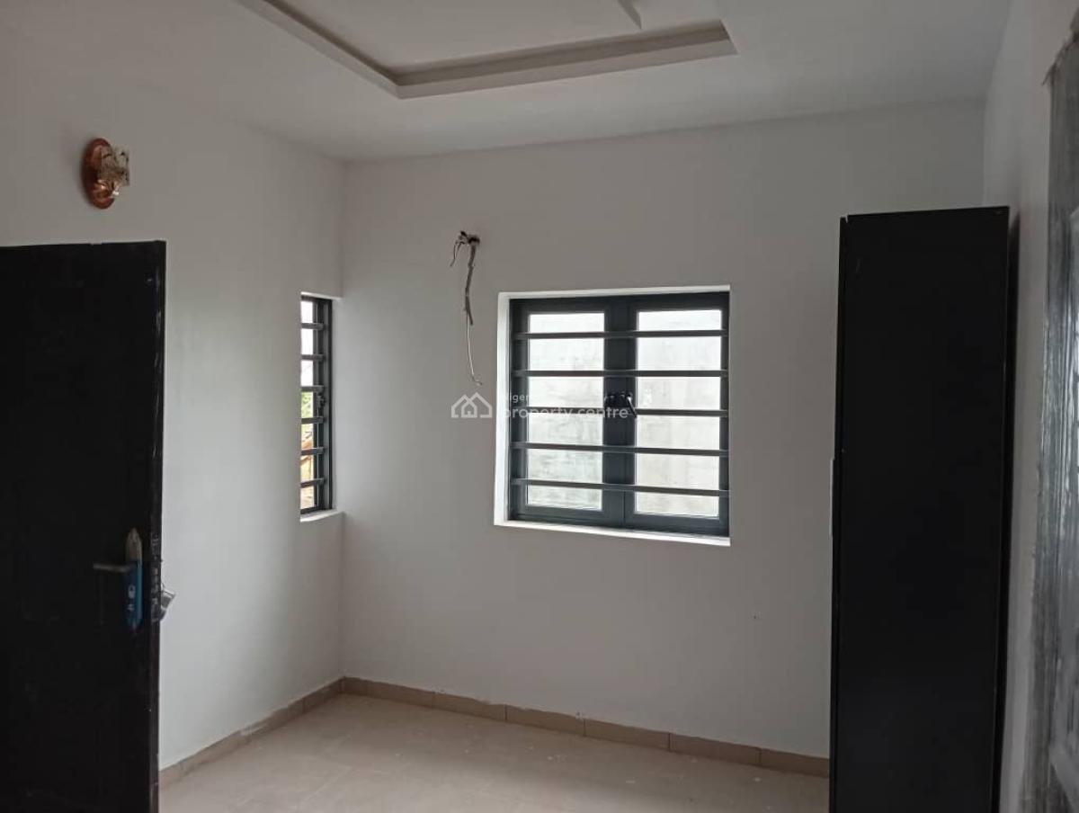 Luxury 3 Bedroom Flat Upstairs, Phase 2, Oribanwa, Ibeju Lekki, Lagos, Flat / Apartment for Rent