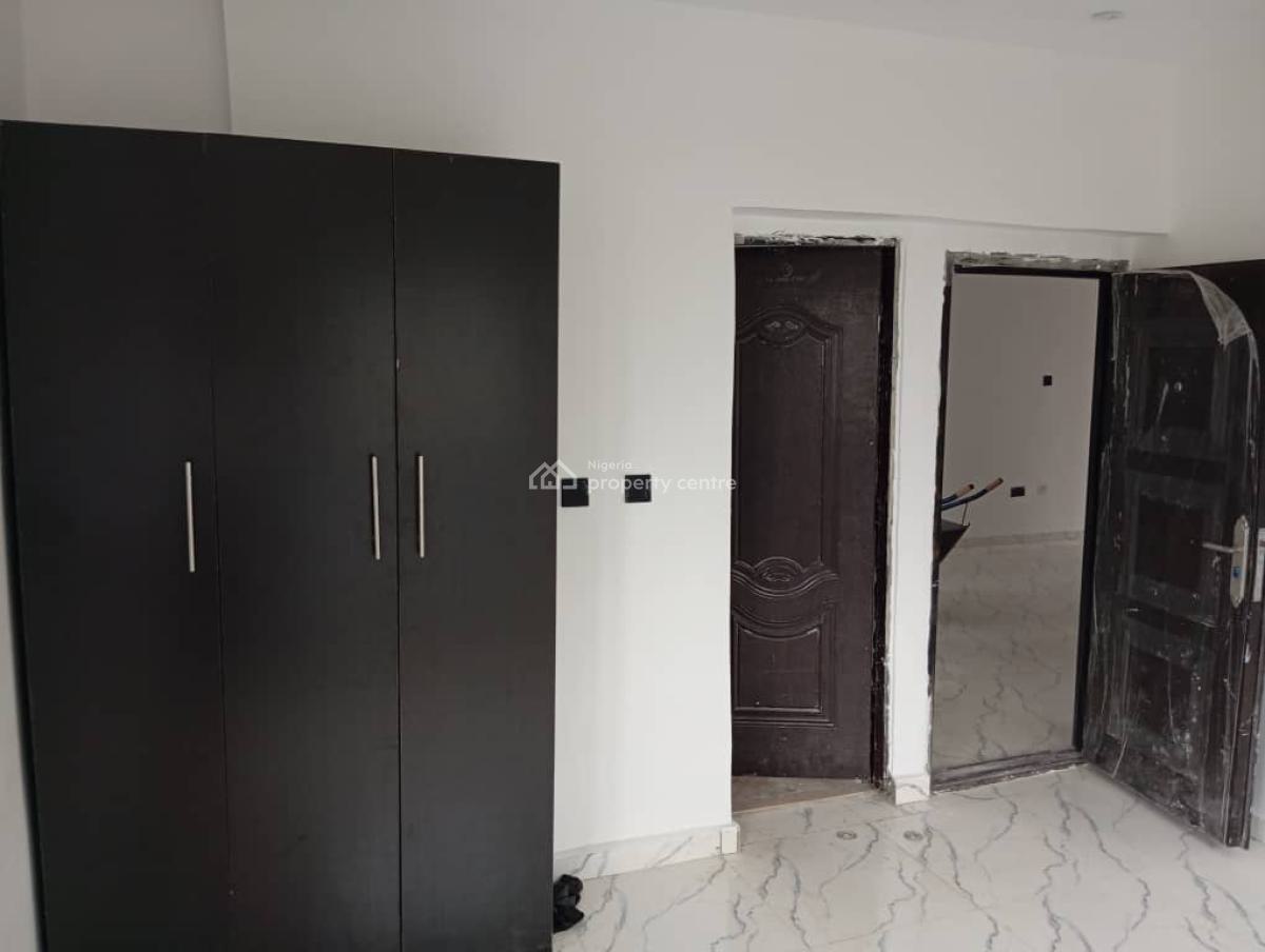 Luxury 3 Bedroom Flat Upstairs, Phase 2, Oribanwa, Ibeju Lekki, Lagos, Flat / Apartment for Rent