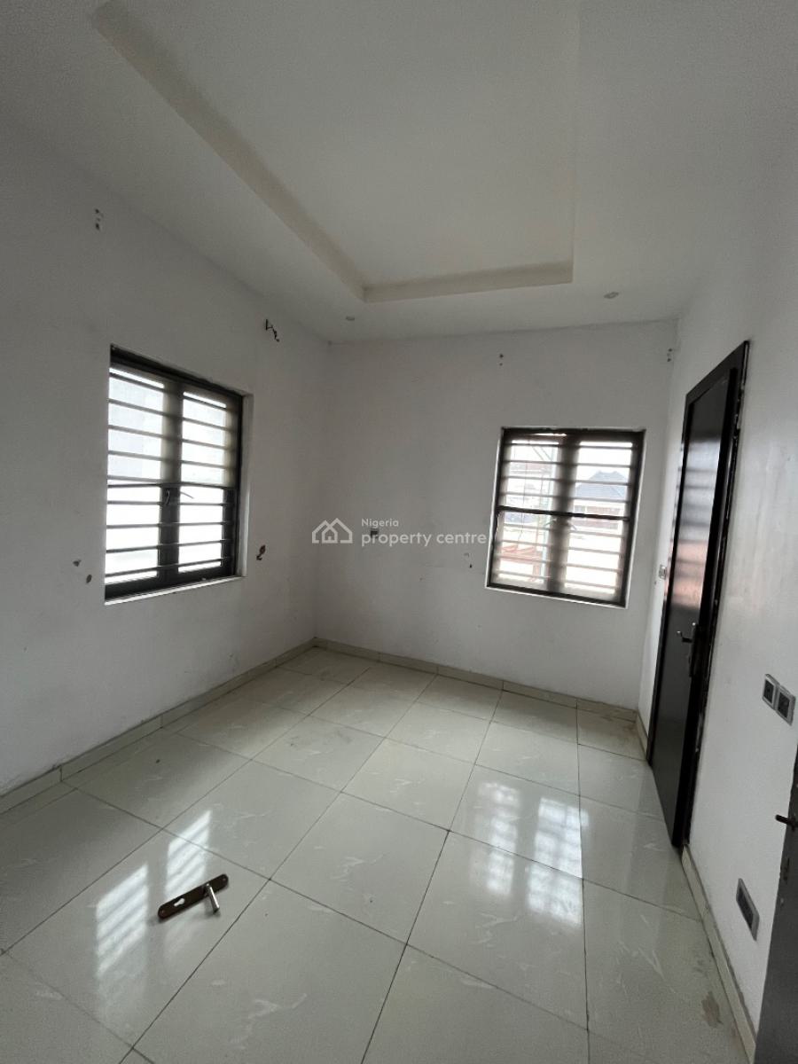 Spacious 2 Bedroom Apartment  in a Secured and Serene Neighborhood, Ilasan, Ikate, Lekki, Lagos, Flat / Apartment for Rent