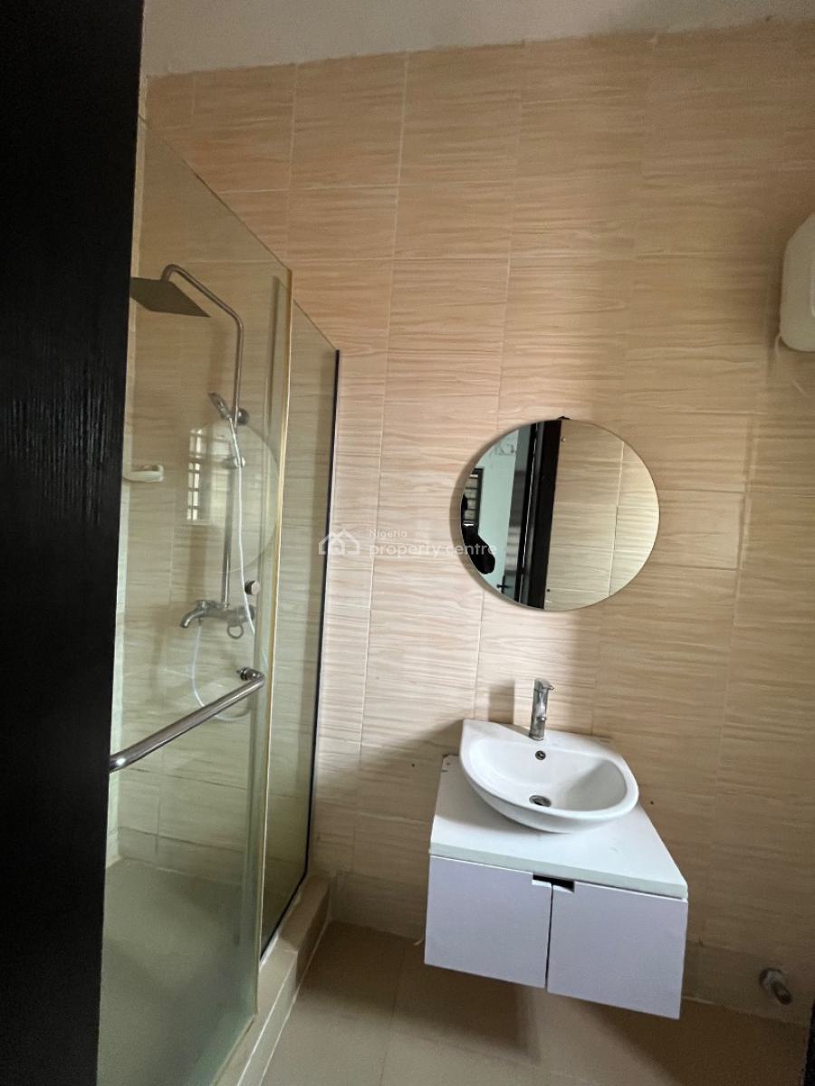 Spacious 2 Bedroom Apartment  in a Secured and Serene Neighborhood, Ilasan, Ikate, Lekki, Lagos, Flat / Apartment for Rent