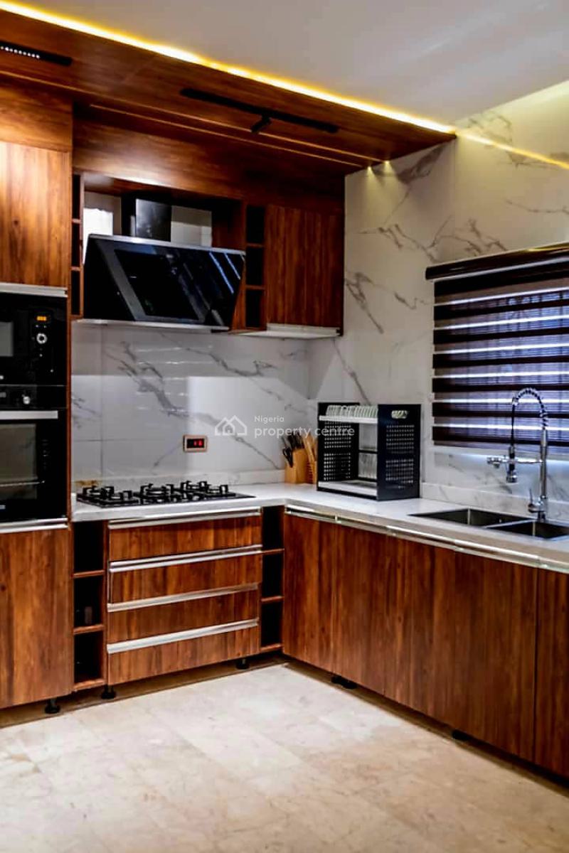 for Sophisticated 4 Bedroom Maisonette with Bq, Foreshore Estate, Lekki Phase 1, Lekki, Lagos, Flat / Apartment for Sale
