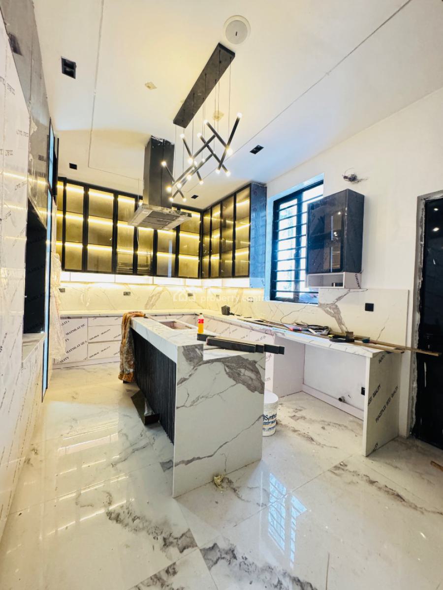 5 Bedroom Detached House + Pool &cineana, Lekki Phase 1, Lekki, Lagos, Detached Duplex for Sale