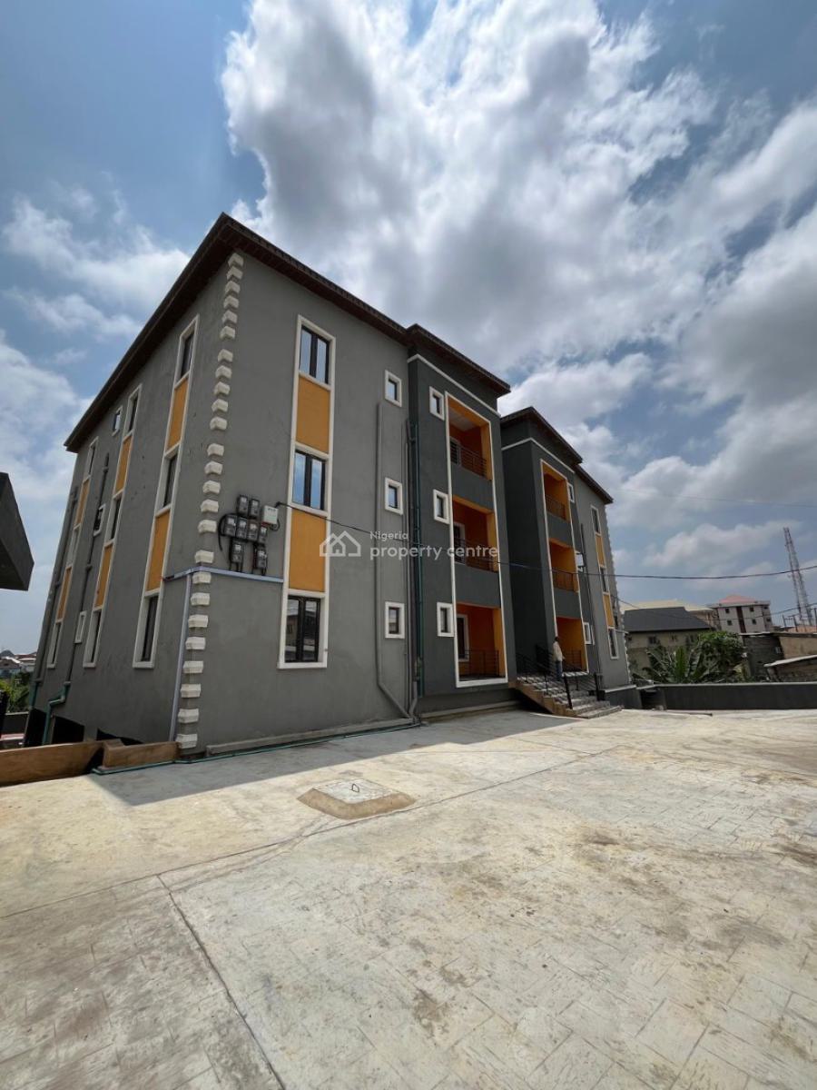 Elegantly Built 3 Bedroom Apartment in a Secured Estate, Gbagada, Lagos, Flat / Apartment for Sale