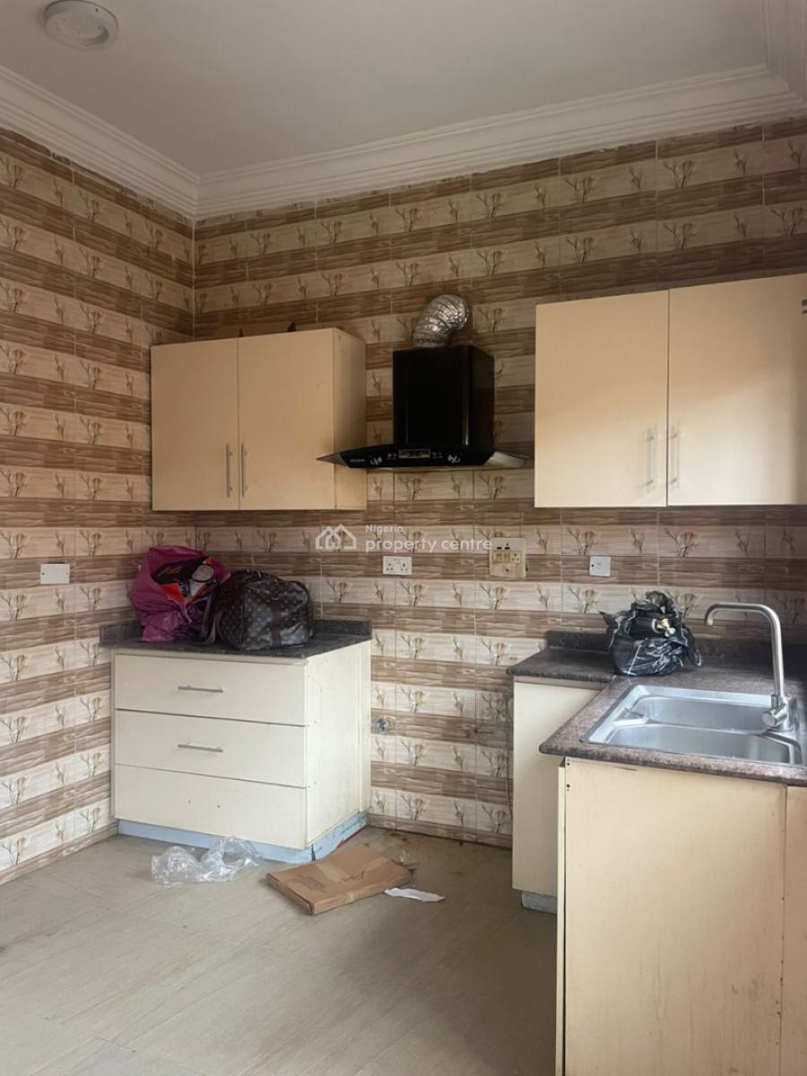 a Luxury and Spacious 2 Bedroom Flat, Gra Phase 1, Magodo, Lagos, Flat / Apartment for Rent