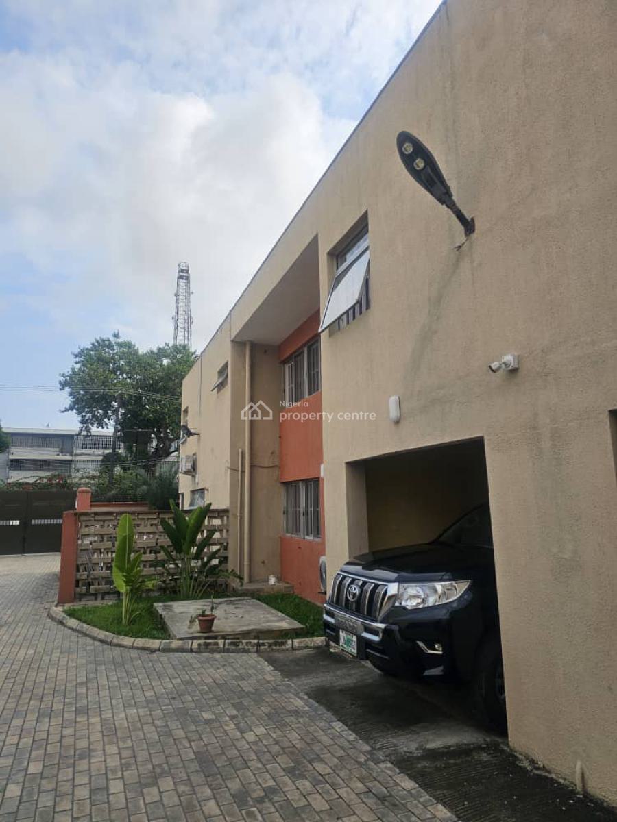 a 3 Bedroom Maisonette, Victoria Island (vi), Lagos, Flat / Apartment for Rent