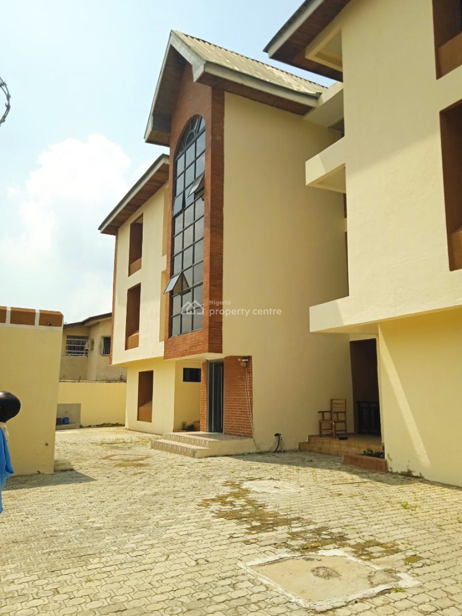 6 Units of 3 Bedroom Flats with Bq, Usuma Street, Maitama District, Abuja, Hotel / Guest House for Rent