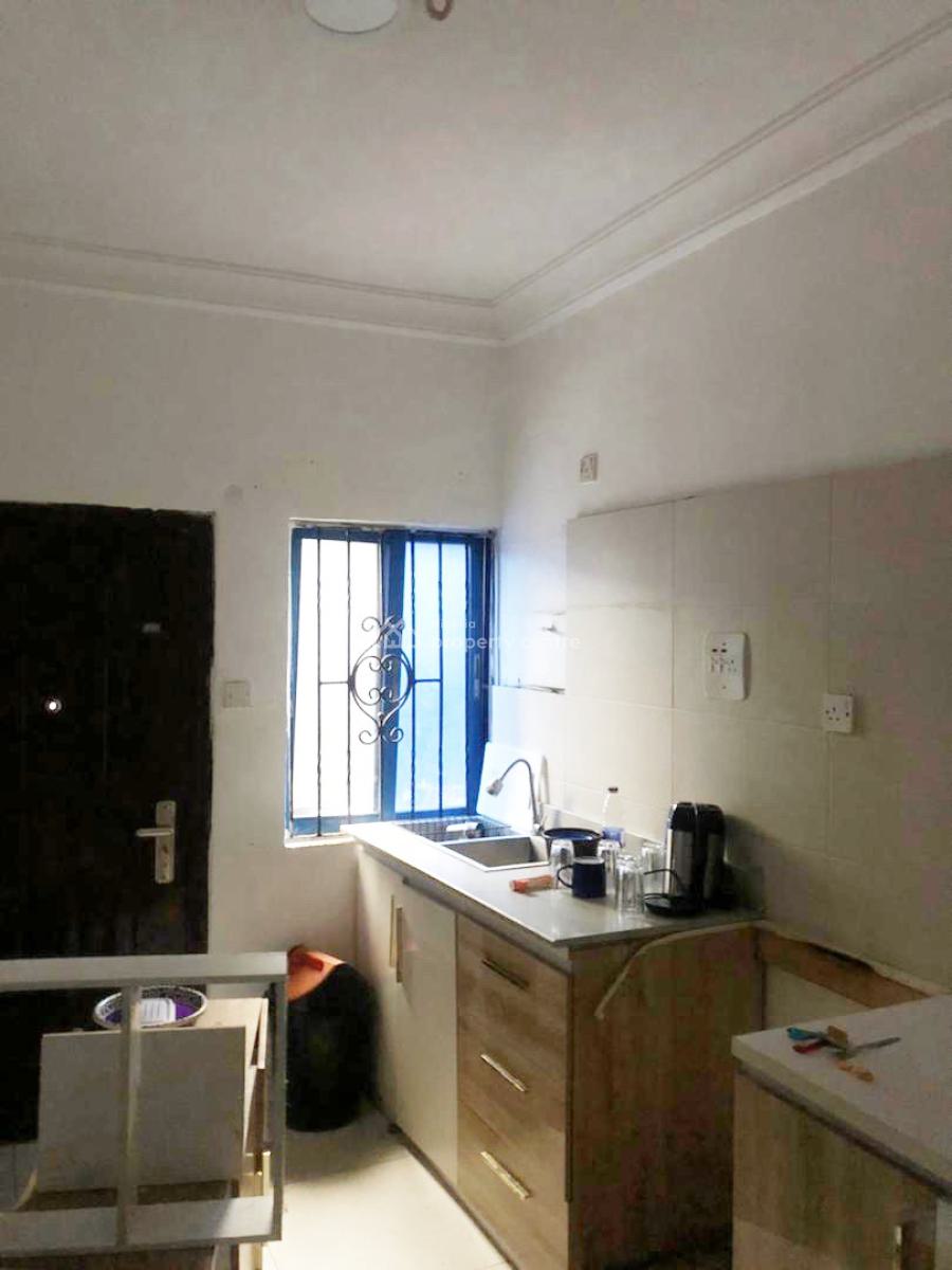 Luxury 3 Bedroom Flat, Gra Phase 2, Magodo, Lagos, Flat / Apartment for Rent