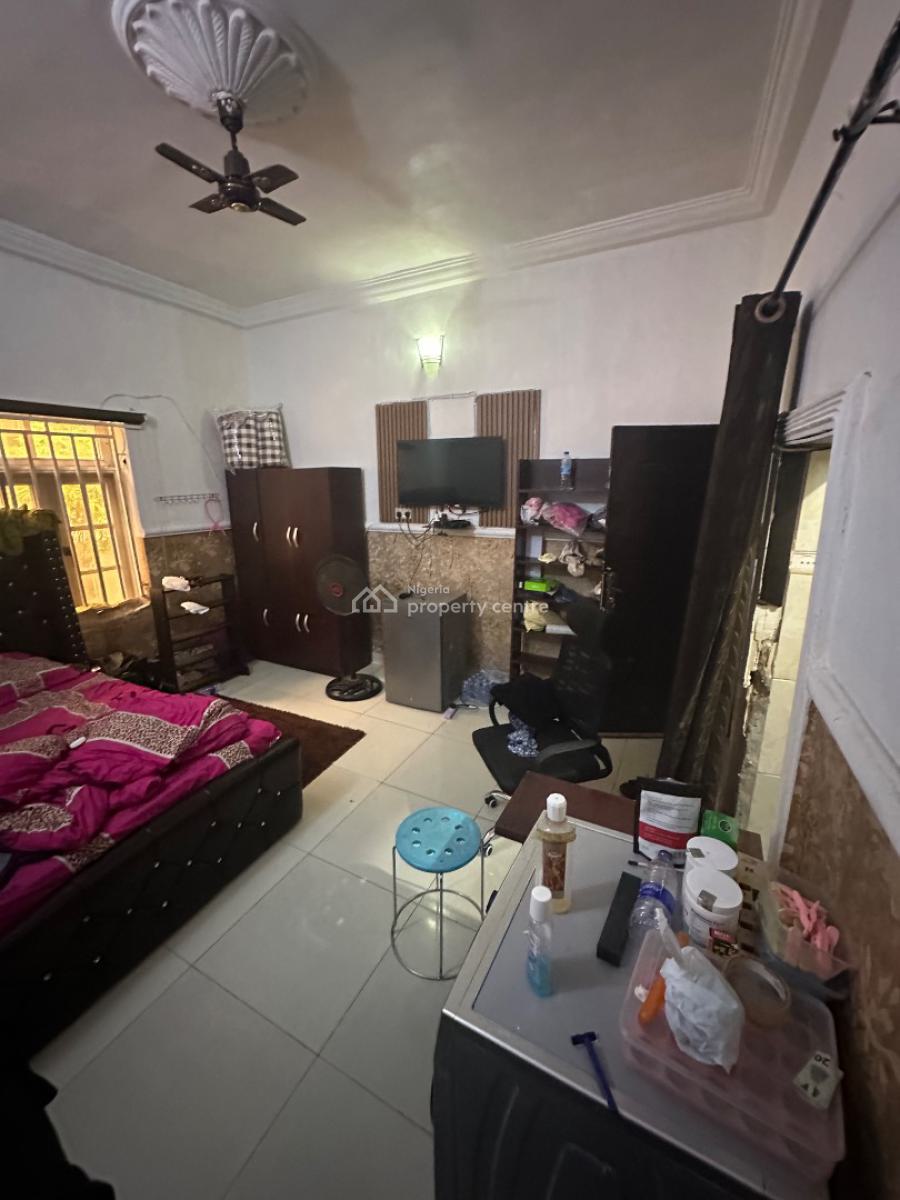 a Standard and Spacious Room Self Contain Apartment in a Decent Compound, 3rd Avenue, Gwarinpa, Abuja, Self Contain (single Rooms) for Rent