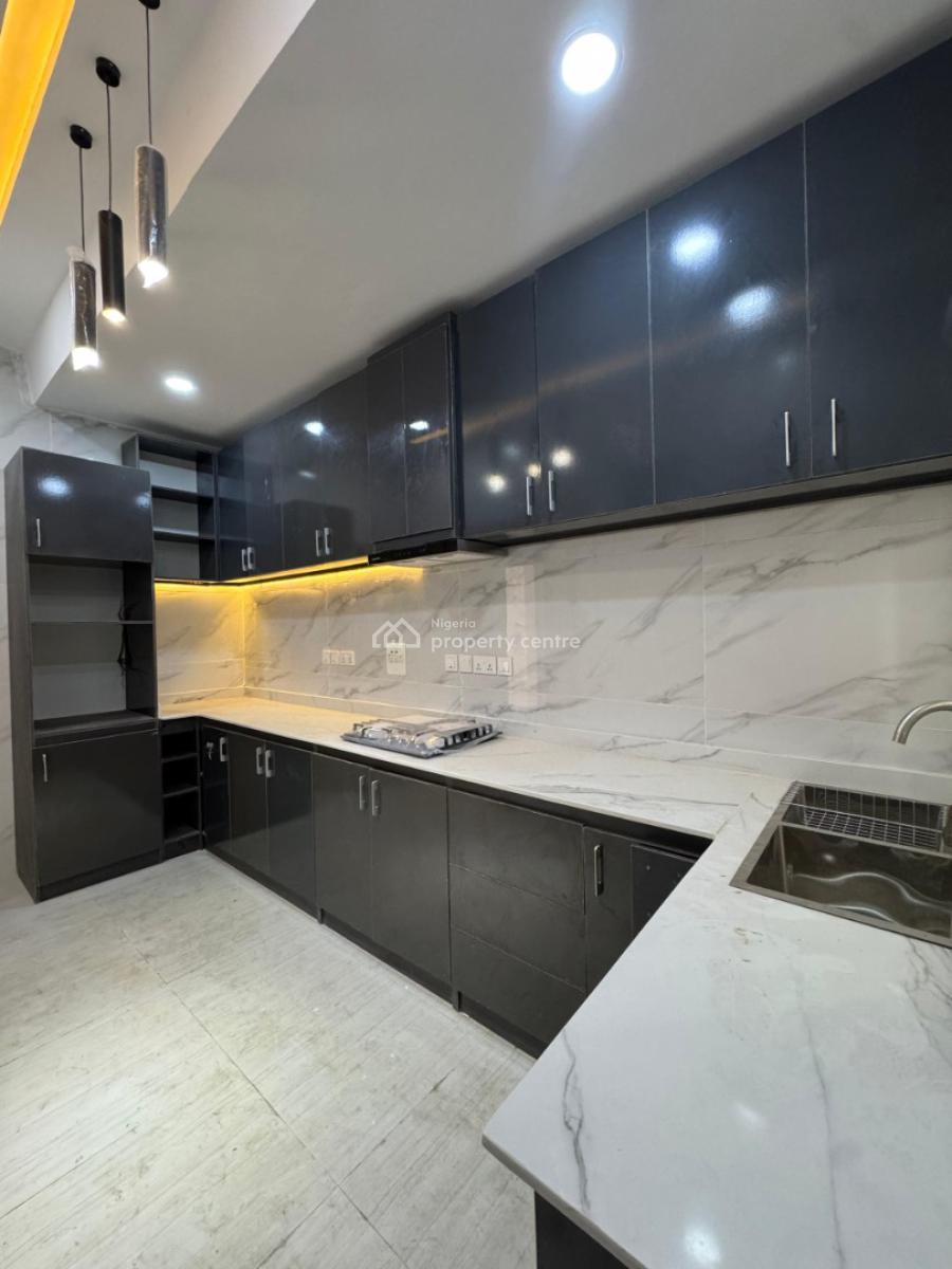 4-bedroom Terrace, Abraham Adesanya Road, Ajah, Lagos, Terraced Duplex for Sale