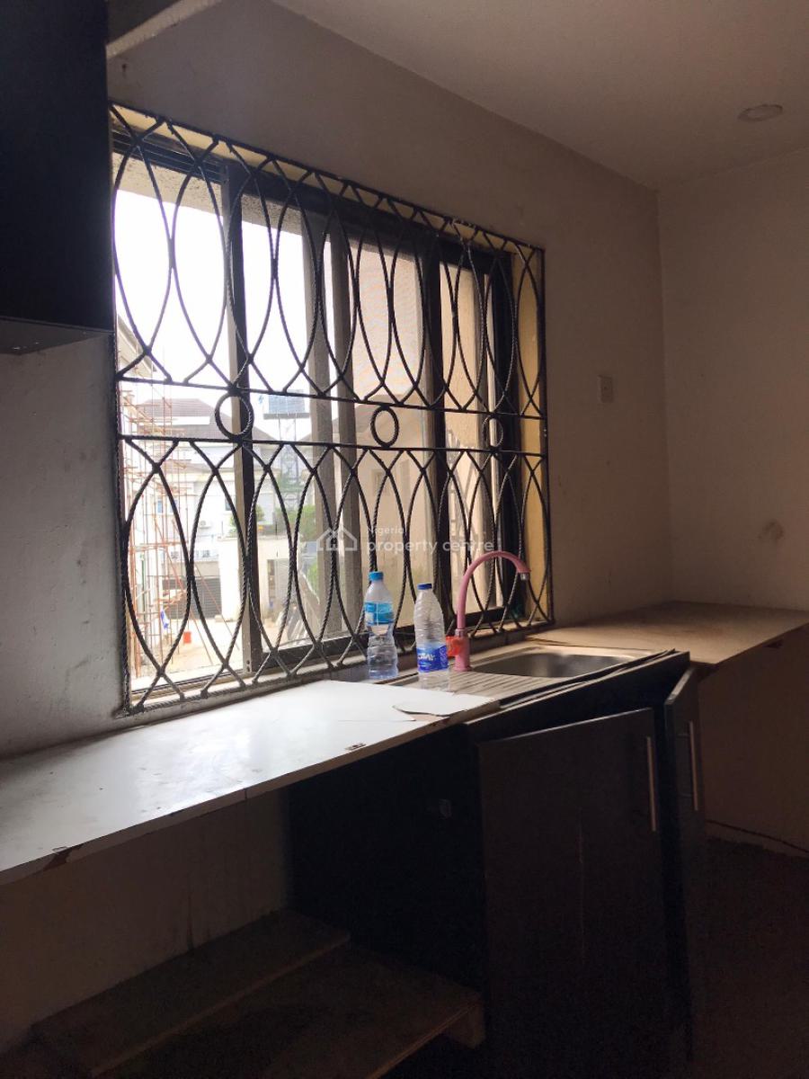 Mini Flat, Admiralty, Lekki Phase 1, Lekki, Lagos, Mini Flat (room and Parlour) for Rent