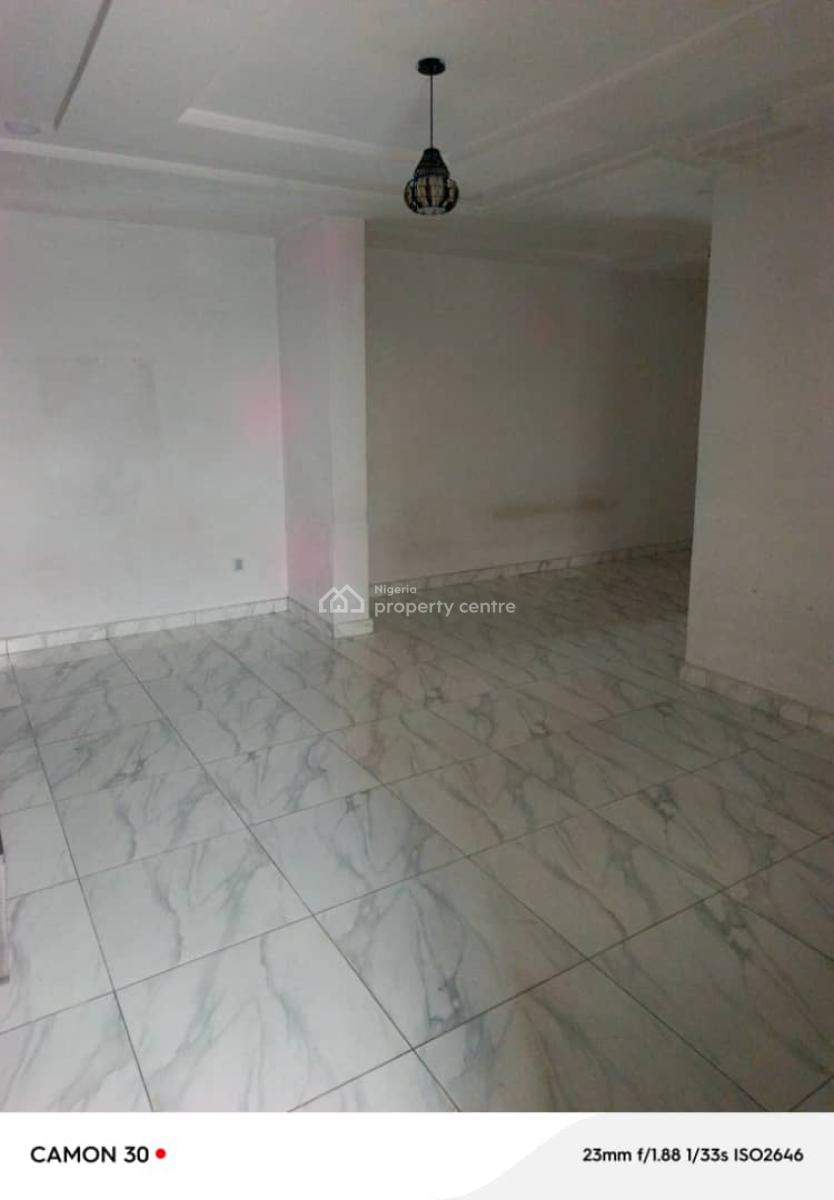Neat and Spacious 2 Bedroom Apartment in a Secured Area, Orchid Road, Lekki, Lagos, Flat / Apartment for Rent